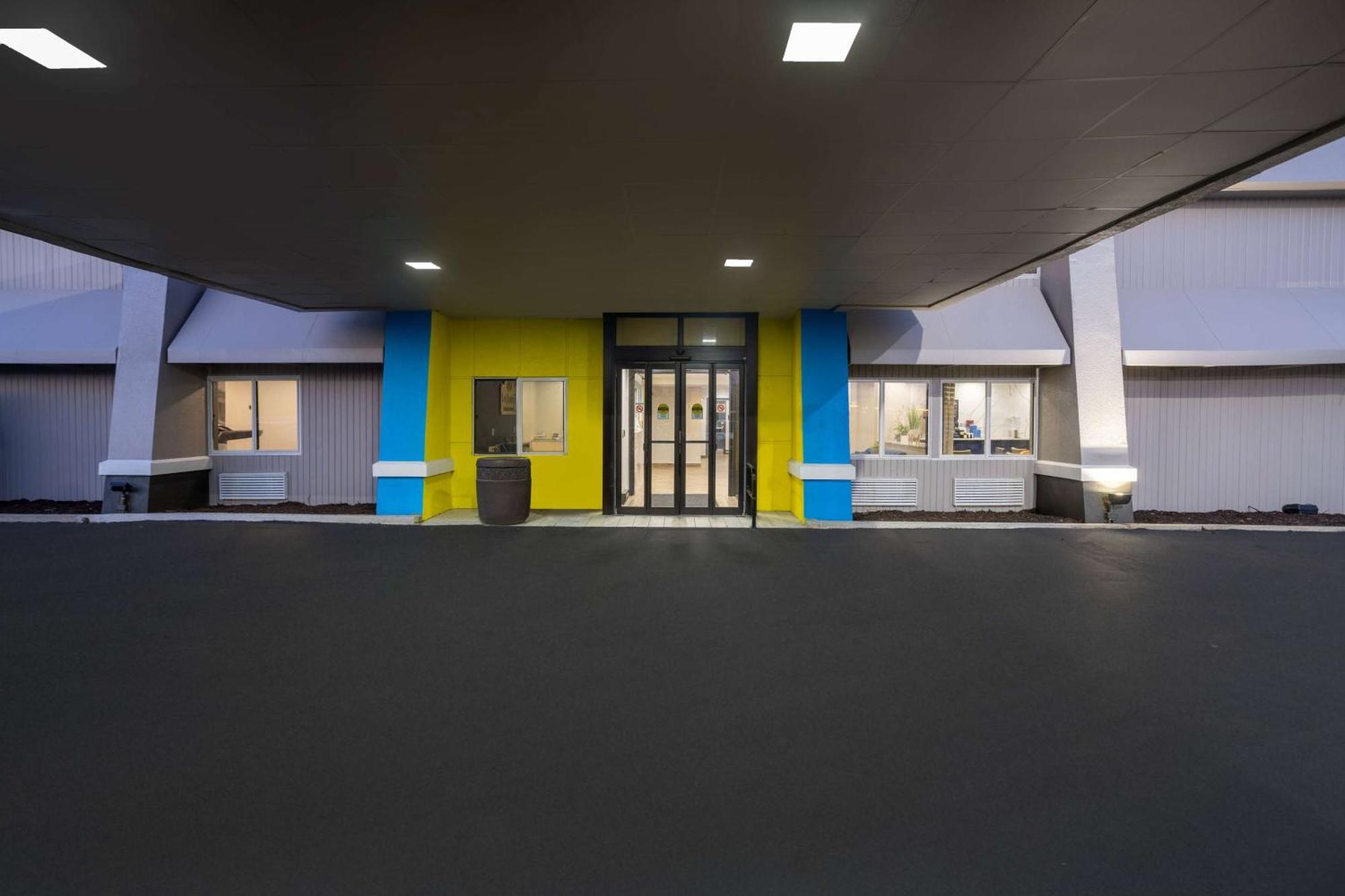 Days Inn By Wyndham Pleasant Prairie Kenosha Extérieur photo